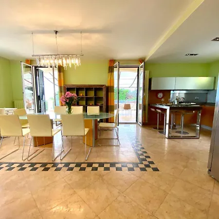 Апартаменты Abcdecor Italia Империя